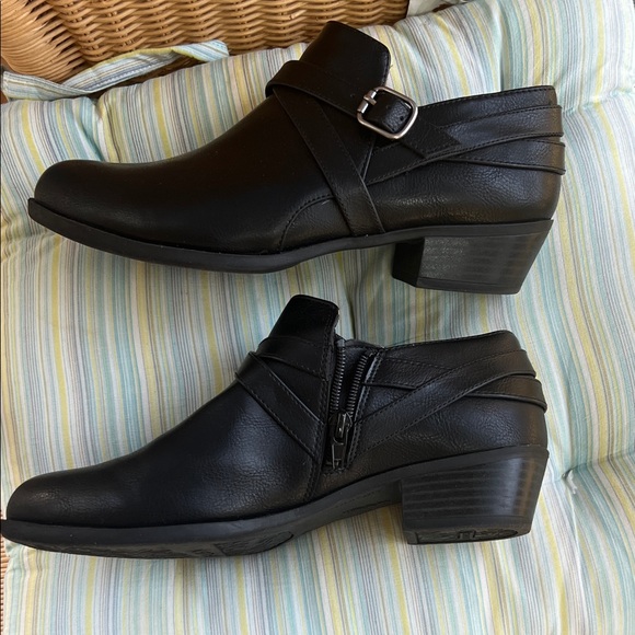 Life Stride Black Ankle Boots with Buckle - Picture 3 of 5